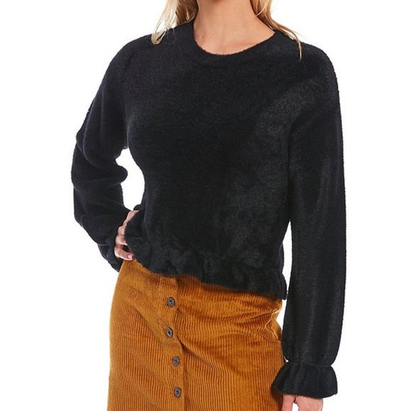 Chelsea & Violet Sweaters - NWT CHELSEA & VIOLET Short Eyelash Peplum Sweater